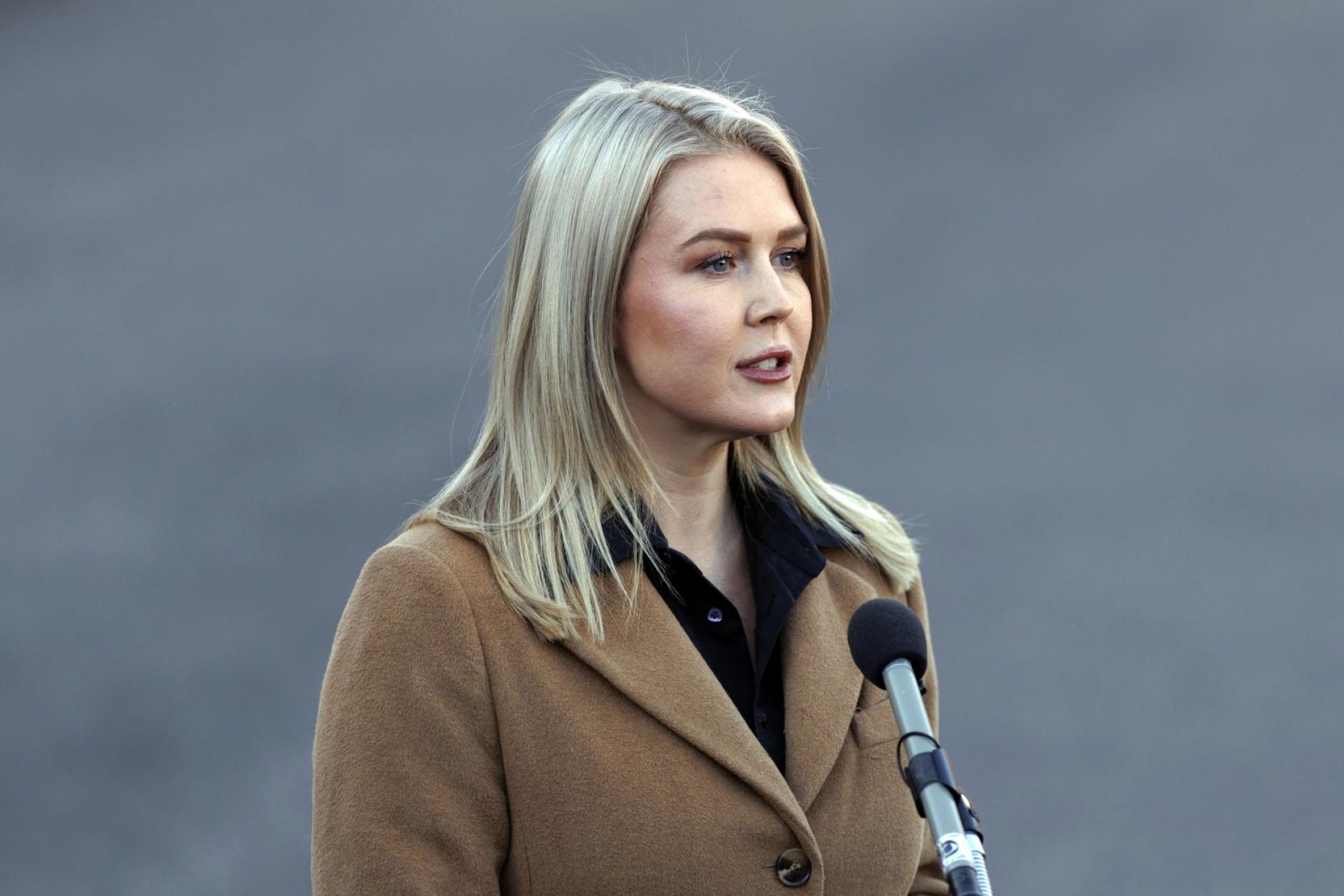 El ICE detiene a una mujer que tiene conexión familiar con la portavoz de la Casa Blanca