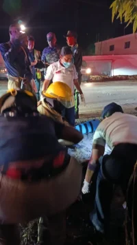 Conductor pierde el control y se desliza en Alto del Farallón; una persona resultó herida