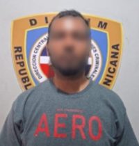 PN apresa a dos personas y recupera celular sustraído en Santiago