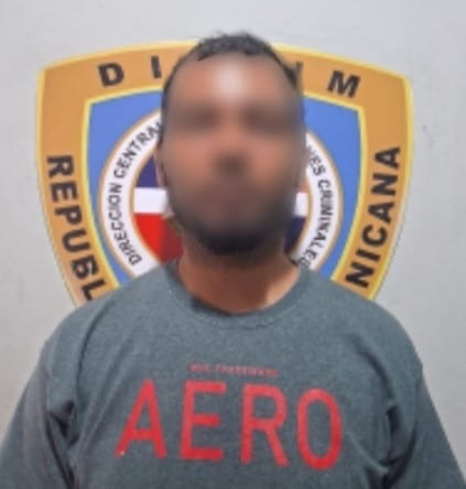 PN apresa a dos personas y recupera celular sustraído en Santiago