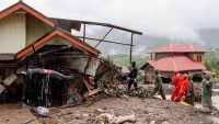 Ascienden a 174 los muertos por las inundaciones en Indonesia
