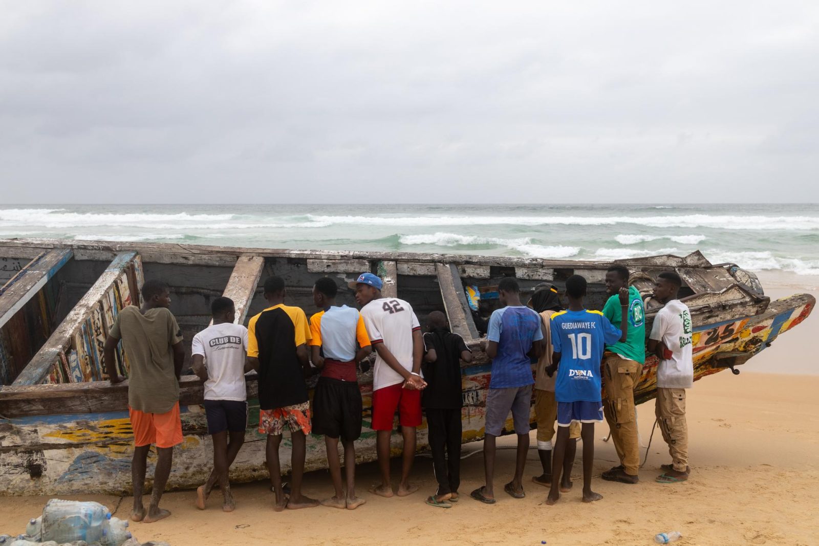 La ruta migratoria atlántica se enfría en África: ¿por qué cayeron las travesías en 2025?