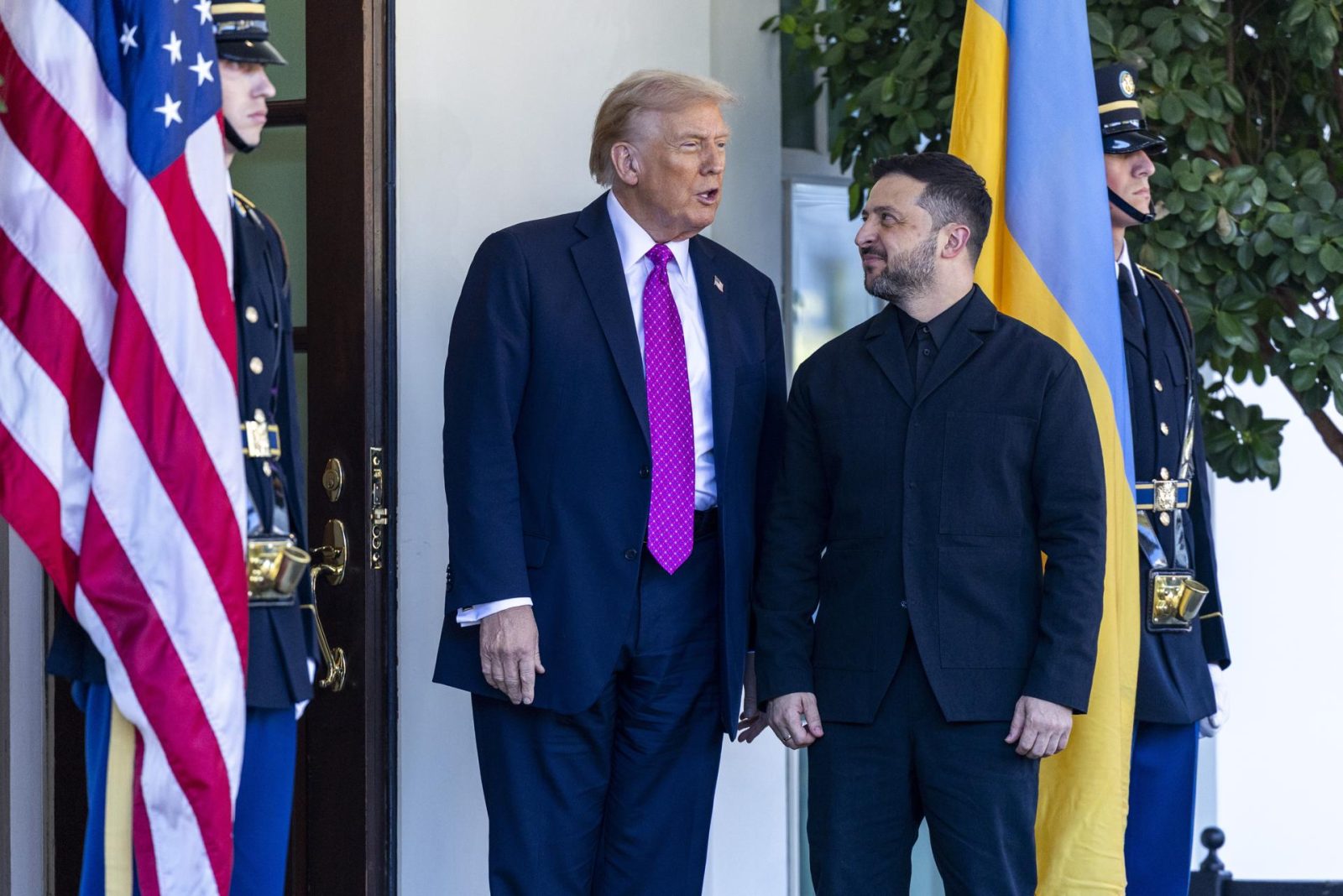 Trump quiere que Zelenski firme el plan de paz antes de Acción de Gracias