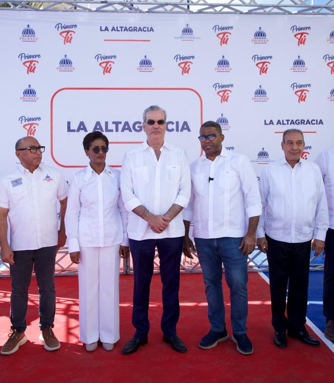 Abinader anuncia soluciones de alcantarillado, agua potable y energía en Higüey