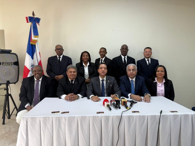 El Dr. Luis Yépez anuncia candidatura para presidir la corriente de abogados Dignidad Jurídica