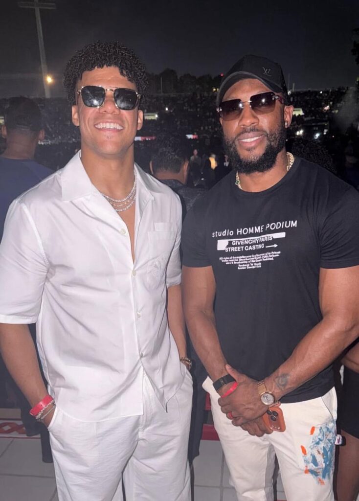 Bad Bunny comienza su gira mundial en RD: “Gracias por darme la energía que necesitaba” | 6 | Bad Bunny comienza su gira mundial en RD: “Gracias por darme la energía que necesitaba” - Noticias de hoy en República Dominicana | De Último Minuto