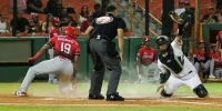 Toros del Este vencen 8-4 a Leones del Escogido en La Romana
