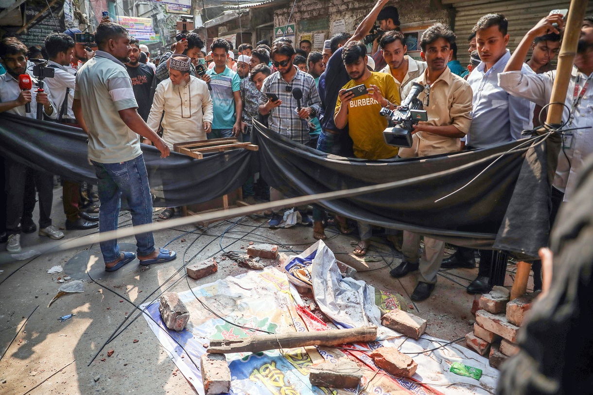 Elevan a 8 los muertos y a más de 100 los heridos en el terremoto de Bangladés