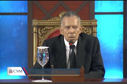 Aspirante al TSE protagoniza tenso intercambio con el presidente Abinader durante vistas del CNM