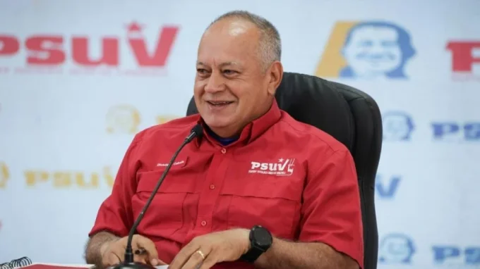 Diosdado Cabello dice que Venezuela decide quién vuela y quién no y se reserva derecho de admisión