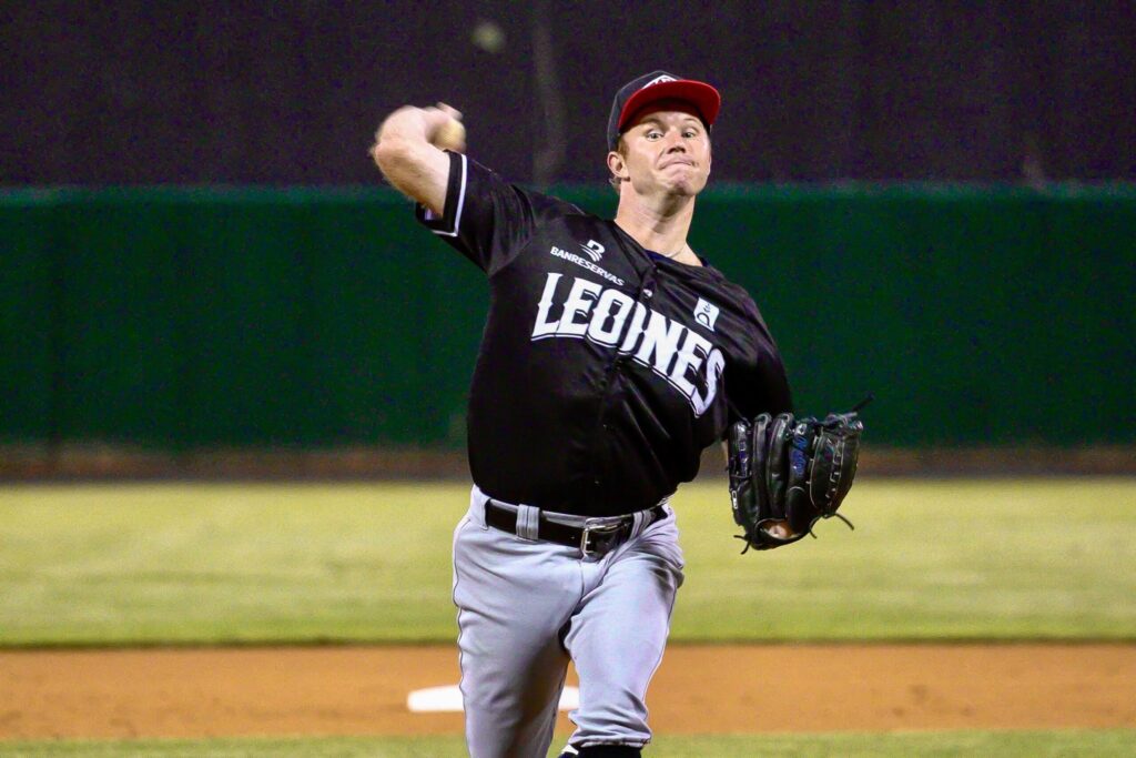 Gavin domina por completo y Leones superan 3-1 a las Estrellas