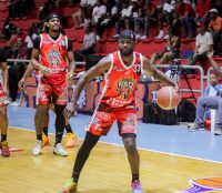 Pueblo Nuevo y Ciro Pérez triunfan en emocionante jornada del Torneo de Baloncesto Superior de San Cristóbal