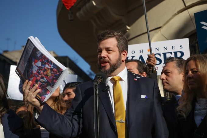 La molestia del candidato presidencial chileno ante pregunta irónica de periodista