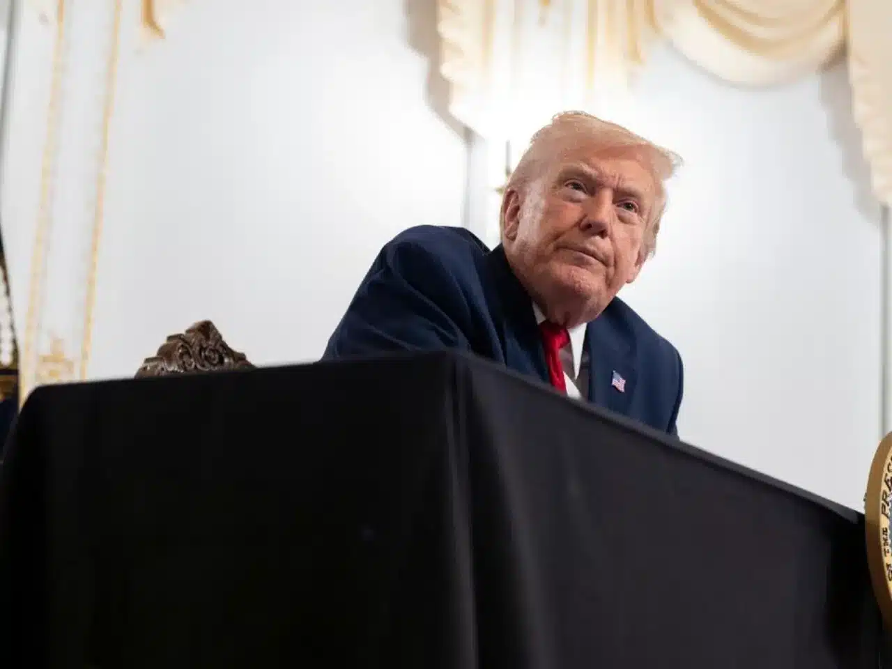 Trump advierte a Maduro que EE.UU. “multiplicará” acciones militares si no abandona Caracas en breve