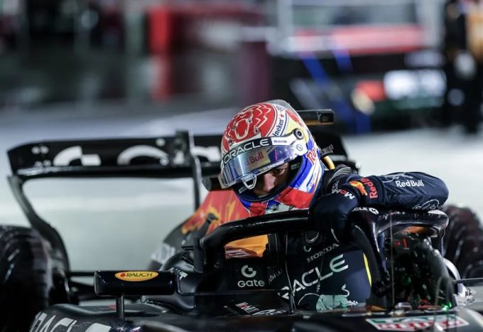 Verstappen domina en Las Vegas y aprieta la lucha por el Mundial tras sanción a McLaren