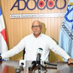 Adocco afirma que Abinader puede mantener a Guzmán Peralta en la Policía sin violar Constitución