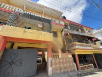 Propietario de la vivienda dice no escuchó problemas antes del doble homicidio en Brisas del Este