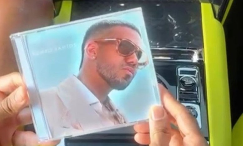 Romeo Santos aumenta expectativas al revelar cover de su nuevo álbum