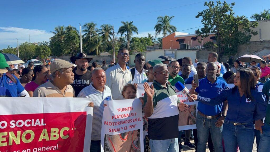 Protestan por ampliación de la Avenida Ecológica en Boca Chica | 2 | Protestan por ampliación de la Avenida Ecológica en Boca Chica - Noticias de hoy en República Dominicana | De Último Minuto