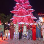 Coca Cola enciende su tradicional árbol navideño en la Ciudad Colonial