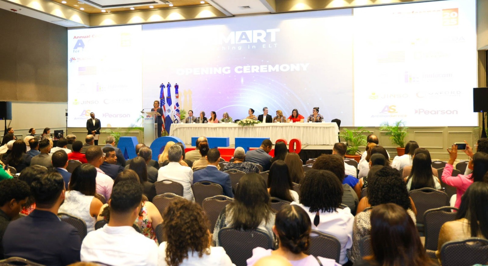 Embajada de los Estados Unidos y la Universidad Domínico Americano celebran la Conferencia Anual de Profesores de Inglés 2025