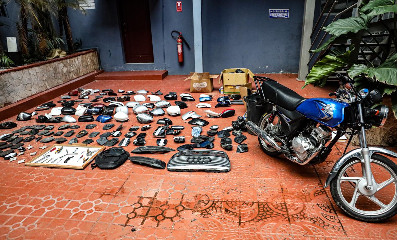 Dicrim de la PN desmantela red que robaba y vendía piezas de vehículos en el GSD