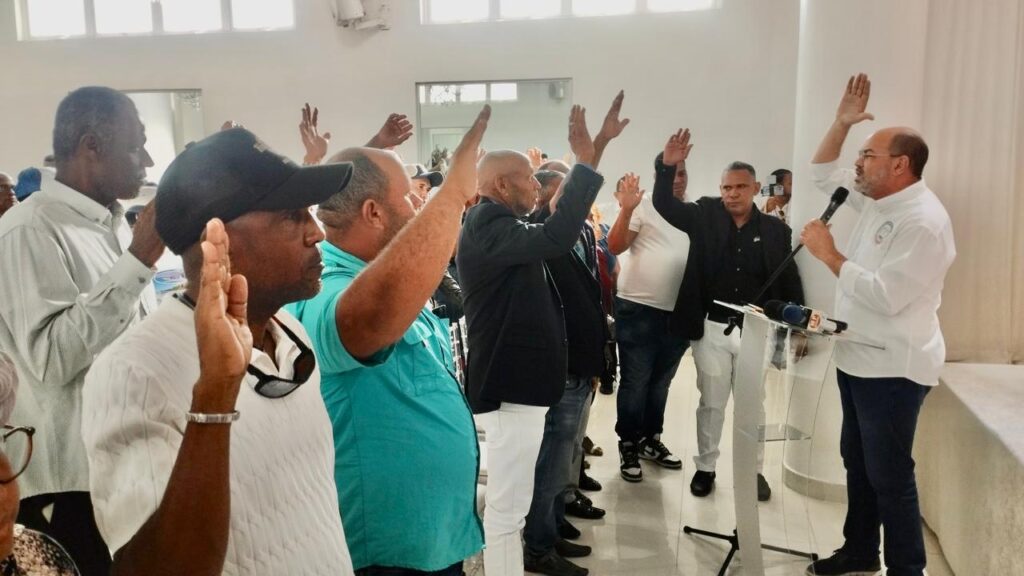 Antonio Marte impulsa expansión nacional y juramenta directiva del PPG en Higüey - Noticias de hoy en República Dominicana | De Último Minuto