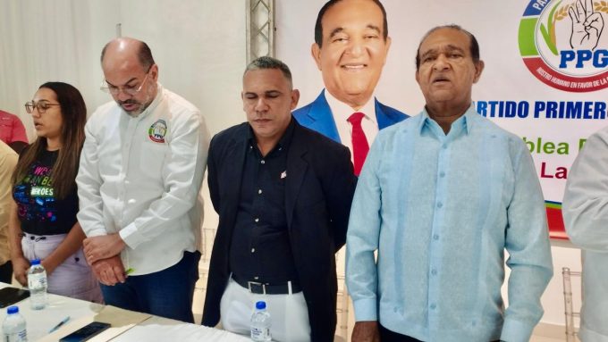 Antonio Marte impulsa expansión nacional y juramenta directiva del PPG en Higüey