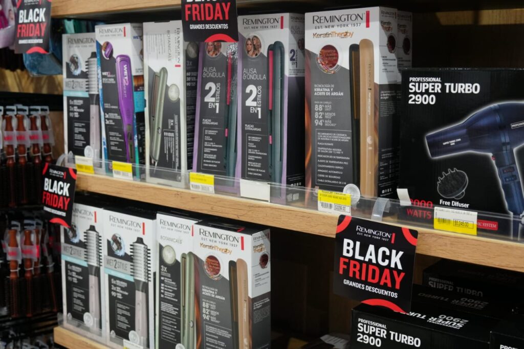 Ciudadanos abarrotan principales tiendas del país en busca de ofertas del Viernes Negro | 6 | Ciudadanos abarrotan principales tiendas del país en busca de ofertas del Viernes Negro - Noticias de hoy en República Dominicana | De Último Minuto