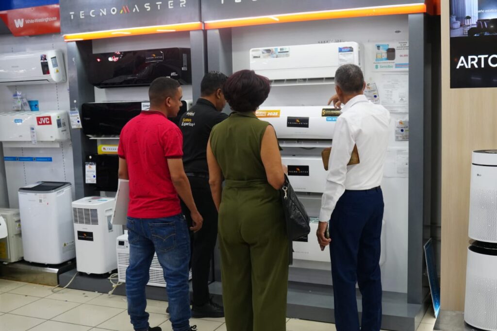 Ciudadanos cuestionan las ofertas del Viernes Negro y aseguran que abundan las promociones fraudulentas - Noticias de hoy en República Dominicana | De Último Minuto