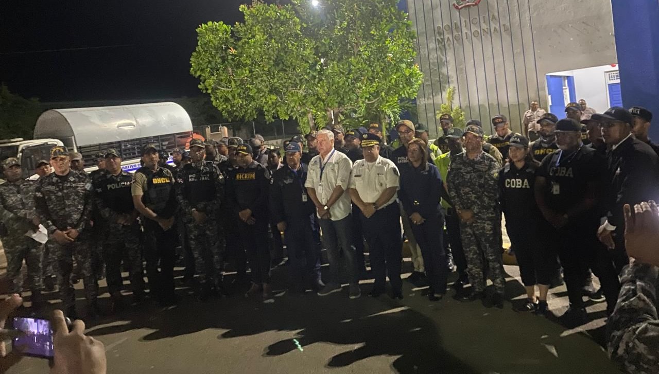 Ejecutan Operativo 2.0 “Garantía de Paz” en Sánchez Ramírez, con 21 negocios intervenidos