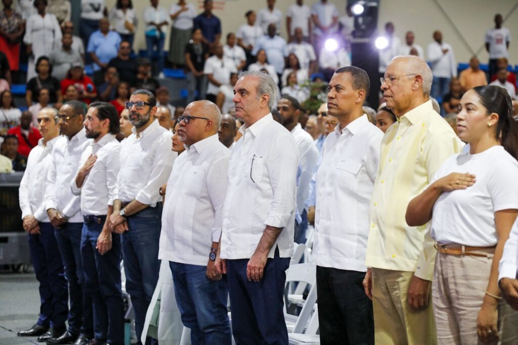 Fondo de RD$1,500 millones ayudará a levantar pequeños negocios impactados por el huracán Melissa - Noticias de hoy en República Dominicana | De Último Minuto