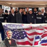 Líderes comunitarios regalan pavo en víspera del Día de Acción de Gracias en Providence