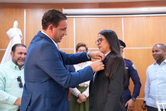 Inabie juramenta a Indhira Ovalles como su nueva encargada regional en La Vega