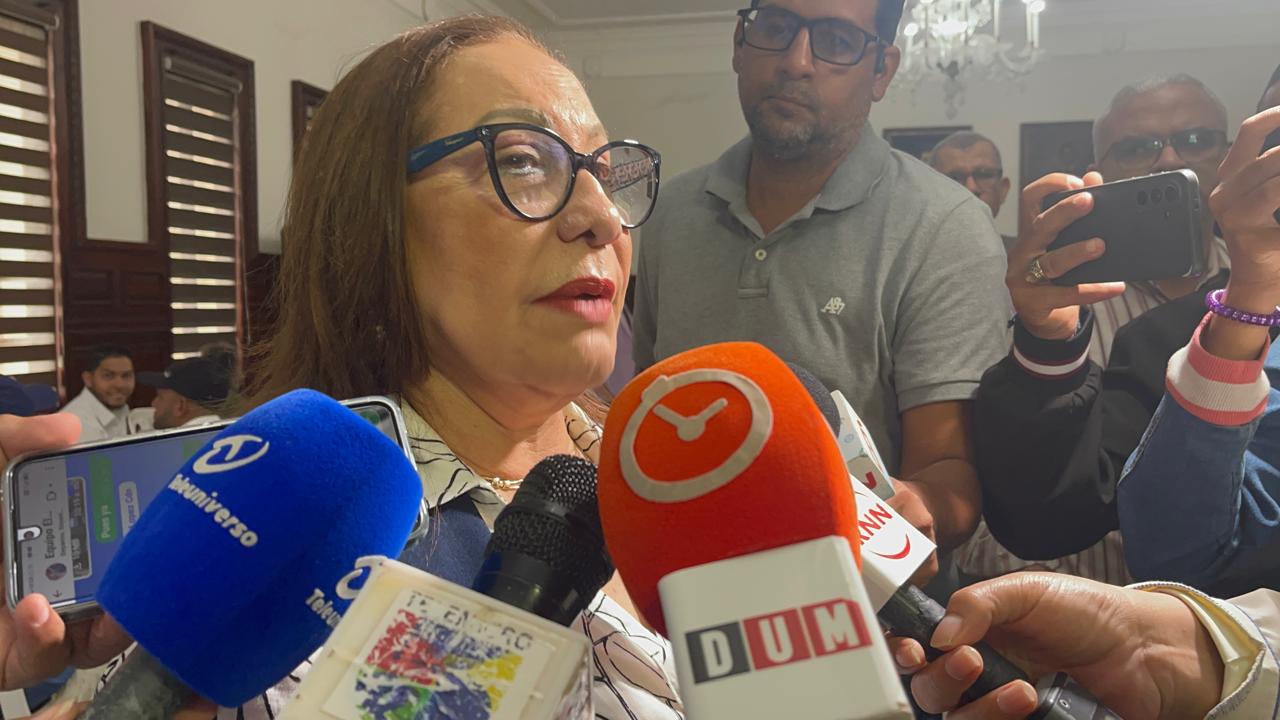 Gobernadora Rosa Santos destaca avances en la Calle Del Sol y confirma visita del presidente Abinader a Santiago