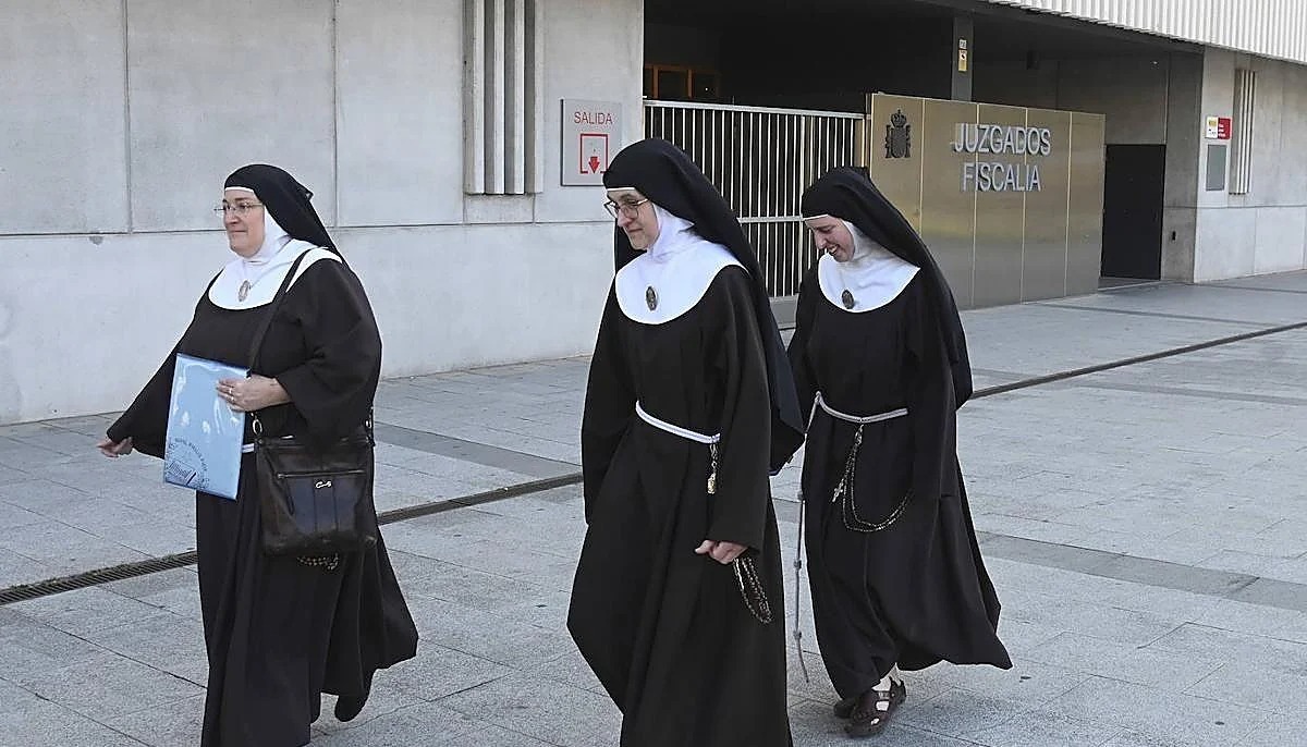 Detenida abadesa de las monjas españolas expulsadas de la Iglesia por vender obras de arte