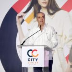 Presidente Abinader lanza el Bono Navideño 2025 para 2.6 millones de dominicanos; llama al pueblo a fortalecer la familia y la unión nacional en esta Navidad