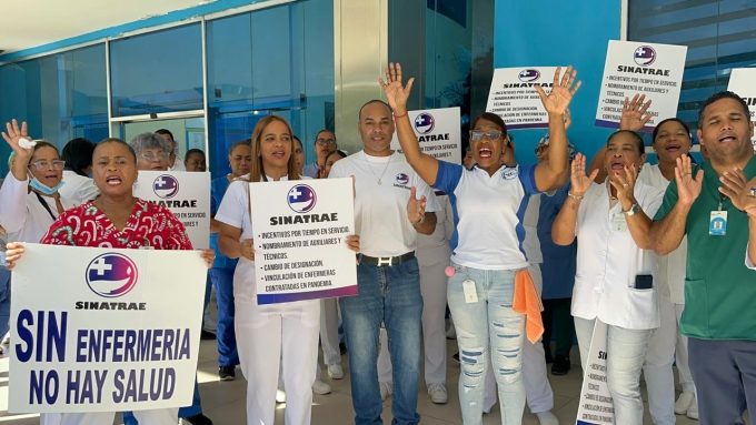 Enfermeras paralizan hospitales del Cibao y acusan al SNS de incumplir acuerdos “ordenados por el Presidente”