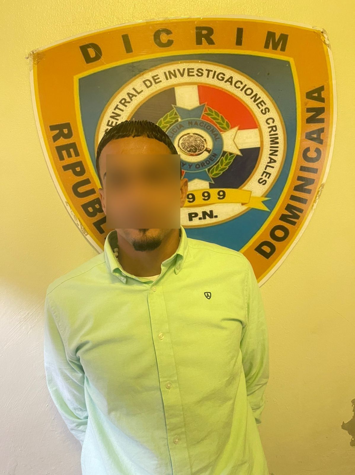 Hombre apresado en La Vega con orden de arresto por múltiples delitos