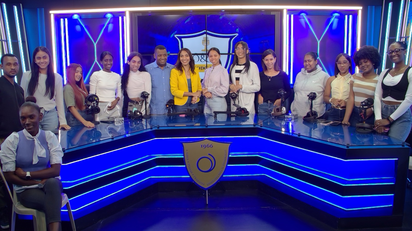 Wendy Mora insta a estudiantes de periodismo a prepararse y actuar con ética