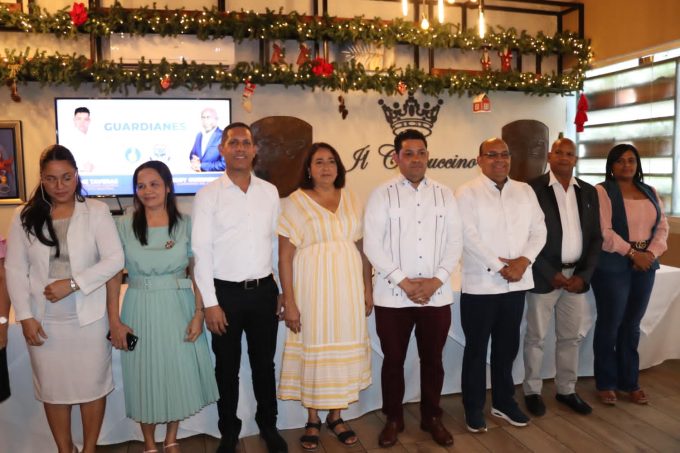 René Taveras presenta candidatura a la Secretaría General del PRM en el Distrito Nacional