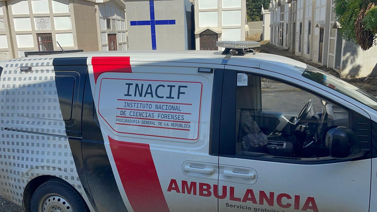 Estudiante de 15 años mata a compañero de una puñalada en las afueras de un liceo en Santiago Oeste