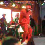 Yoan Retro imparable durante el 4to Concierto Navideño Reconocidos