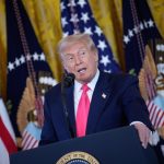 Trump advierte posible acción militar contra cárteles; México responde