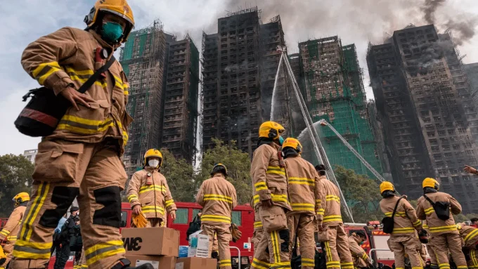El incendio de Hong Kong, uno de los más graves de este siglo