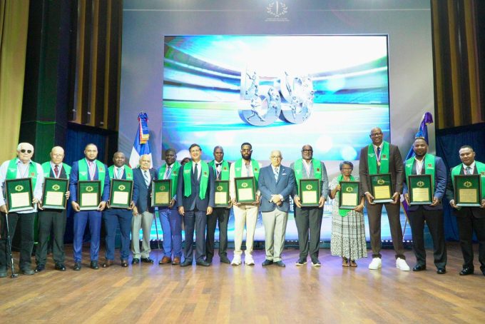 La élite del deporte criollo suma 12 nuevos inmortales en el Pabellón de la Fama