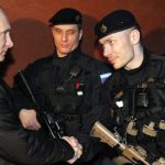 Detienen en Donetsk a un hombre que trató de envenenar a militar ruso con cerveza inglesa