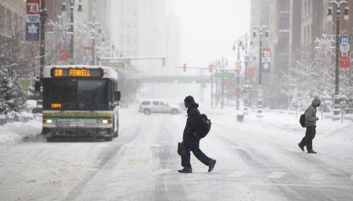 Francia amanece bajo alerta amarilla por nieve y hielo en más de la mitad del país