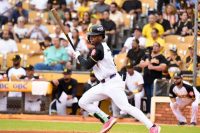 Amador define en entradas extras y Águilas vuelan alto ante el Licey en el Quisqueya