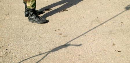 Irán ejecuta en público a un preso condenado por violar a dos mujeres